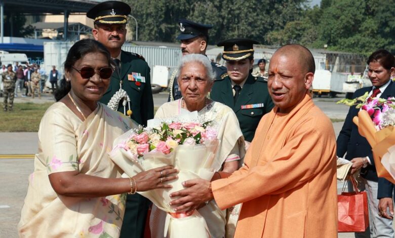 राष्ट्रपति द्रौपदी मुर्मु लखनऊ आगमन, लखनऊ में राष्ट्रपति का स्वागत, राज्यपाल आनंदीबेन पटेल, मुख्यमंत्री योगी आदित्यनाथ स्वागत, राष्ट्रपति उत्तर प्रदेश दौरा, लखनऊ एयरपोर्ट स्वागत समारोह, UP राष्ट्रपति विज़िट, राष्ट्रप‌ति कार्यक्रम लखनऊ, President Droupadi Murmu Lucknow Arrival, UP Governor Anandiben Patel welcomes President, CM Yogi Adityanath greets President, President visit to Uttar Pradesh, Lucknow airport reception President, Droupadi Murmu UP visit, President arrival ceremony Lucknow, Official visit of President India, राष्ट्रपति मुर्मु लखनऊ फोटो, लखनऊ एयरपोर्ट स्वागत तस्वीर, योगी आदित्यनाथ राष्ट्रपति स्वागत, राज्यपाल आनंदीबेन पटेल रिसेप्शन, President Murmu Lucknow image, UP Governor welcomes President photo, CM Yogi greets President picture, Lucknow airport reception image, #PresidentMurmu, #LucknowVisit, #UPNews, #YogiAdityanath, #AnandibenPatel, #RashtrapatiBhavan, #UPLatestNews, #NationalProposalsNews,