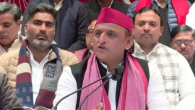 अखिलेश यादव बयान, सपा प्रमुख अखिलेश यादव, भाजपा पर हमला, महंगाई पर अखिलेश यादव, यूपी राजनीति खबर, PDA सरकार बयान, समाजवादी पार्टी राजनीति, LPG कीमत बढ़ोतरी बयान, Akhilesh Yadav statement, Akhilesh Yadav attack on BJP, Samajwadi Party news, UP politics news, PDA government statement, inflation politics India, LPG price hike political reaction,अखिलेश यादव भाषण फोटो, समाजवादी पार्टी कार्यक्रम, सपा अध्यक्ष प्रेस कॉन्फ्रेंस, यूपी राजनीतिक रैली, अखिलेश यादव मीडिया संबोधन, Akhilesh Yadav speech photo, Samajwadi Party rally images, UP political event photos, Akhilesh Yadav press conference visuals,#AkhileshYadav, #SamajwadiParty, #UPPolitics, #PDA, #Inflation, #LPGPriceHike, #IndianPolitics, #BreakingNews, #PoliticalNews