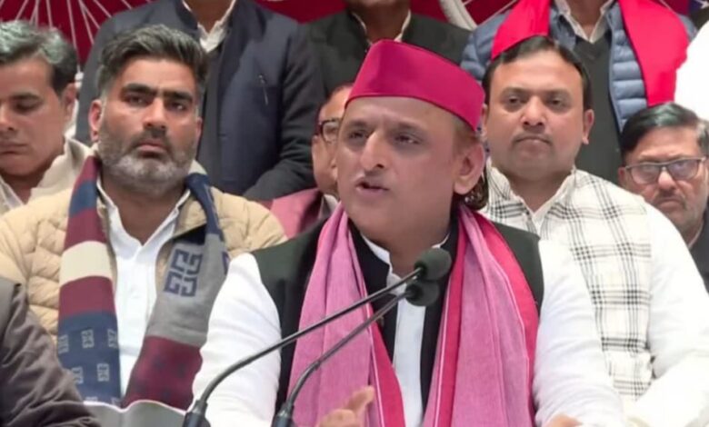 अखिलेश यादव बयान, सपा प्रमुख अखिलेश यादव, भाजपा पर हमला, महंगाई पर अखिलेश यादव, यूपी राजनीति खबर, PDA सरकार बयान, समाजवादी पार्टी राजनीति, LPG कीमत बढ़ोतरी बयान, Akhilesh Yadav statement, Akhilesh Yadav attack on BJP, Samajwadi Party news, UP politics news, PDA government statement, inflation politics India, LPG price hike political reaction,अखिलेश यादव भाषण फोटो, समाजवादी पार्टी कार्यक्रम, सपा अध्यक्ष प्रेस कॉन्फ्रेंस, यूपी राजनीतिक रैली, अखिलेश यादव मीडिया संबोधन, Akhilesh Yadav speech photo, Samajwadi Party rally images, UP political event photos, Akhilesh Yadav press conference visuals,#AkhileshYadav, #SamajwadiParty, #UPPolitics, #PDA, #Inflation, #LPGPriceHike, #IndianPolitics, #BreakingNews, #PoliticalNews