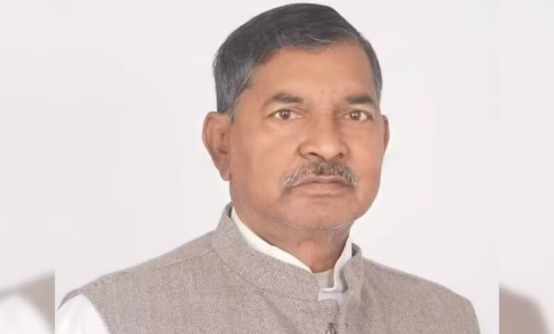 विजय सिंह गोंड, दुद्धी विधायक निधन, सोनभद्र समाचार, सपा विधायक, आदिवासी राजनीति, पूर्व मंत्री, दुद्धी विधानसभा, समाजवादी पार्टी नेता, 2024 उपचुनाव, आदिवासी अधिकार, Vijay Singh Gond, Dudhi MLA Death, Sonbhadra News, SP Leader, Tribal Politics, Former Minister, Dudhi Assembly, Samajwadi Party Leader, 2024 By-election, Tribal Rights,विजय सिंह गोंड फोटो, दुद्धी विधायक चित्र, सोनभद्र सपा नेता, आदिवासी नेता, सपा पूर्व मंत्री, Vijay Singh Gond Image, Dudhi MLA Picture, Sonbhadra SP Leader, Tribal Leader, SP Former Minister,सोनभद्र, दुद्धी, सपा, विजय सिंह गोंड, आदिवासी राजनीति, पूर्व मंत्री, विधानसभा विधायक, समाजवादी पार्टी, 2024 उपचुनाव, राजनीतिक खबर, #VijaySinghGond, #DudhiMLA, #SonbhadraNews, #SPLeader, #TribalPolitics, #FormerMinister, #MLADeath, #UttarPradesh, #SamajwadiParty,
