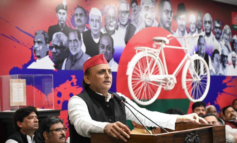 अखिलेश यादव बयान, Akhilesh Yadav latest news, फॉर्म-7 विवाद यूपी, Form-7 controversy UP, यूपी वोटर लिस्ट मामला, UP voter list issue, पीडीए वोट बैंक राजनीति, PDA vote bank politics, समाजवादी पार्टी प्रेस कॉन्फ्रेंस लखनऊ, Samajwadi Party press conference Lucknow, उत्तर प्रदेश चुनाव समाचार 2026, Uttar Pradesh election news 2026,अखिलेश यादव लखनऊ प्रेस कॉन्फ्रेंस, Akhilesh Yadav Lucknow press meet, सपा मुख्यालय लखनऊ, SP headquarters Lucknow image, वोटर लिस्ट जांच फोटो, Voter list verification image UP, फॉर्म-7 आवेदन पत्र, Form-7 voter deletion form image,लखनऊ राजनीतिक समाचार आज, Lucknow political news today, कन्नौज वोट कटने का मामला, Kannauj voter deletion news, अयोध्या फैजाबाद वोटर लिस्ट विवाद, Ayodhya Faizabad voter list controversy, बाराबंकी चुनावी खबर, Barabanki election news UP, गोंडा वोटर लिस्ट अपडेट, Gonda voter list update, उत्तर प्रदेश विधानसभा चुनाव अपडेट 2026, Uttar Pradesh Assembly Election update 2026,