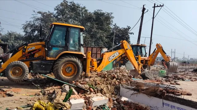 #DeoriaNews, #DeoriaDargah, #WaqfBoard, #UPNews, #PresidentSecretariat, #UPChiefSecretary, #MinorityCommission, #DargahControversy, #BulldozerActionUP,देवरिया मजार मामला, देवरिया वक्फ मजार, यूपी मजार विवाद, मजार ध्वस्तीकरण देवरिया, राष्ट्रपति सचिवालय कार्रवाई, यूपी मुख्य सचिव निर्देश, देवरिया समाचार,Deoria Dargah Case, Deoria Waqf Dargah, UP Dargah Bulldozer Action, President Secretariat UP, Deoria News Hindi,