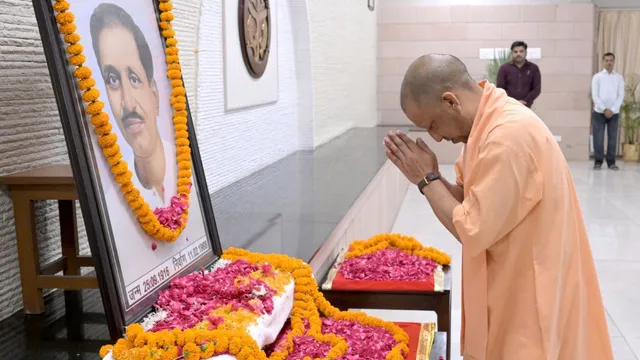 Pandit Deendayal Upadhyaya Jayanti, Deendayal Upadhyaya Jayanti 2026, पंडित दीनदयाल उपाध्याय जयंती, दीनदयाल उपाध्याय 110वीं जयंती, CM Yogi, Yogi Adityanath, सीएम योगी, एकात्म मानववाद, अंत्योदय, Deendayal Upadhyaya, Lucknow News, UP News, उत्तर प्रदेश समाचार, पं. दीनदयाल उपाध्याय ,CM Yogi pays tribute to Deendayal Upadhyaya, सीएम योगी ने दीनदयाल उपाध्याय को श्रद्धांजलि दी, Pandit Deendayal Upadhyaya Jayanti 2026, दीनदयाल उपाध्याय 110वीं जयंती, एकात्म मानववाद अंत्योदय, Lucknow CM Yogi News ,