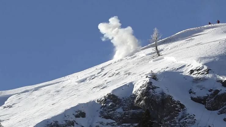 #HimlungHimal, #HimlungHimalAvalanche, #NepalAvalanche, #NepalNews, #Avalanche, #Himalayas, #Manang, #Mountaineering, #NepalWeather, #HeavySnowfall, #HimalayanNews, #नेपाल, #हिमलुंगहिमाल, #हिमस्खलन, #नेपालसमाचार,हिमलुंग हिमाल हिमस्खलन, नेपाल हिमस्खलन, हिमलुंग हिमाल बेस कैंप, नेपाल में हिमस्खलन, हिमलुंग हिमाल हादसा, नेपाल पर्वतारोहण हादसा, 10 लोग लापता नेपाल, मनांग हिमस्खलन, नेपाल में भारी बर्फबारी, हिमालय हिमस्खलन, नेपाल मौसम समाचार, हिमलुंग हिमाल समाचार, Himlung Himal Avalanche, Nepal Avalanche, Himlung Himal Base Camp, Himlung Himal Avalanche 2026, Nepal Avalanche News, 10 Missing in Nepal Avalanche, Himlung Himal Missing Climbers, Manang Avalanche, Nepal Heavy Snowfall, Himalayan Avalanche, Nepal Mountaineering News, Himlung Himal News,