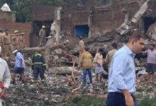 #Kaushambi #KaushambiBlast #FirecrackerFactoryBlast #KaushambiNews #PrayagrajNews #UttarPradeshNews #FirecrackerFactory #Explosion #BreakingNews #CrimeNews #UPNews #Prayagraj ,कौशांबी पटाखा फैक्ट्री विस्फोट, कौशांबी पटाखा फैक्ट्री ब्लास्ट, कौशांबी हादसा, कौशांबी विस्फोट, पटाखा फैक्ट्री विस्फोट, कौशांबी में 14 मौतें, उर्वशी की मौत, 16 वर्षीय उर्वशी, प्रयागराज कौशांबी बॉर्डर हादसा, चिल्ला शहबाजी पटाखा फैक्ट्री, अवैध पटाखा फैक्ट्री, नौशाद पटाखा फैक्ट्री मालिक, कौशांबी न्यूज, प्रयागराज न्यूज ,Kaushambi Firecracker Factory Blast, Kaushambi Firecracker Blast, Kaushambi Blast, Kaushambi Firecracker Factory Explosion, Kaushambi Death Toll 14, Urvashi Death, 16 Year Old Urvashi, Illegal Firecracker Factory Kaushambi, Prayagraj Kaushambi Border Blast, Chilla Shahbazi Firecracker Factory, Naushad Firecracker Factory Owner, Kaushambi News, Prayagraj News ,