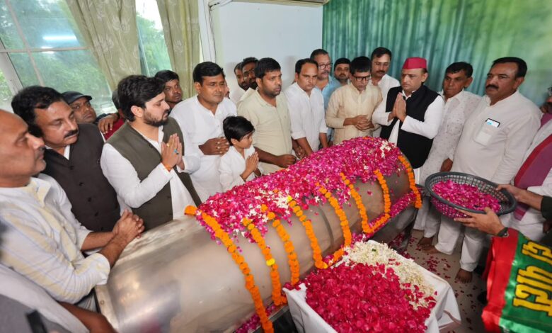 राम गोविंद चौधरी निधन कब हुआ, राम गोविंद चौधरी की मौत, राम गोविंद चौधरी कौन थे, राम गोविंद चौधरी कितनी बार विधायक रहे, अखिलेश यादव राम गोविंद चौधरी श्रद्धांजलि, राम गोविंद चौधरी नेता प्रतिपक्ष, बलिया राम गोविंद चौधरी, राम गोविंद चौधरी SGPGI, सपा नेता राम गोविंद चौधरी निधन,#RamGovindChaudhary, #रामगोविंदचौधरी, #RamGovindChaudharyDeath, #AkhileshYadav, #SamajwadiParty, #SPNews, #UPPolitics, #LucknowNews, #BalliaNews, #UttarPradeshNews,राम गोविंद चौधरी निधन, रामगोविंद चौधरी निधन, सपा नेता राम गोविंद चौधरी, अखिलेश यादव ने दी श्रद्धांजलि, राम गोविंद चौधरी का निधन, राम गोविंद चौधरी कौन थे, राम गोविंद चौधरी राजनीतिक जीवन, राम गोविंद चौधरी नेता प्रतिपक्ष, बलिया के सपा नेता, समाजवादी पार्टी के वरिष्ठ नेता, राम गोविंद चौधरी SGPGI, यूपी राजनीति,