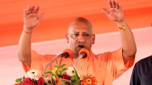 UP Gram Prahari Honorarium Hike, UP Gram Prahari Salary Increase, Yogi Adityanath Announcement, Uttar Pradesh Government News, Gram Prahari Honorarium 3500, 60000 Gram Praharis UP, Bareilly CM Yogi Event, UP Police Village Watchmen, Uttar Pradesh Latest News, Gram Prahari Monthly Honorarium, UP Government Employee Benefits, Bareilly News Today, Lucknow News, Rural Policing Uttar Pradesh,ग्राम प्रहरियों का मानदेय, यूपी ग्राम प्रहरी मानदेय वृद्धि, ग्राम प्रहरी को 3500 रुपये, मुख्यमंत्री योगी आदित्यनाथ, योगी सरकार की बड़ी सौगात, उत्तर प्रदेश सरकारी समाचार, यूपी न्यूज आज, ग्राम प्रहरी वेतन बढ़ोतरी, 60 हजार ग्राम प्रहरी, बरेली में सीएम योगी का कार्यक्रम, बरेली पुलिस लाइन कार्यक्रम, ग्रामीण पुलिस व्यवस्था, ग्राम प्रहरी की जिम्मेदारी, उत्तर प्रदेश मानदेय समाचार, लखनऊ यूपी न्यूज, उत्तर प्रदेश शासनादेश, ग्राम प्रहरी मानदेय कब बढ़ेगा,#UPNews, #YogiAdityanath, #GramPrahari, #HonorariumHike, #UttarPradeshNews, #BareillyNews, #UPGovernment, #UPPolice, #LucknowNews, #योगीआदित्यनाथ, #ग्रामप्रहरी, #मानदेयवृद्धि, #उत्तरप्रदेशसमाचार, #बरेली, #यूपी_न्यूज,