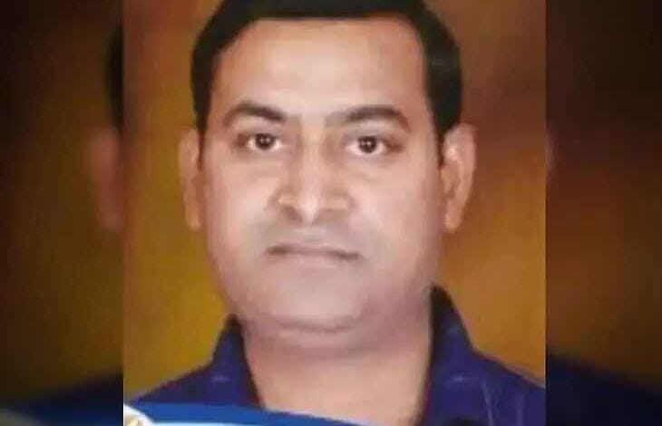UP में BLO की मौत, BLO सर्वेश गंगवार हार्ट अटैक, UP चुनाव ड्यूटी मौत, बरेली BLO मृत्यु, उत्तर प्रदेश चुनाव कर्मचारी मौत, BLO सुरक्षा मांगें, UP BLO death, Bareilly BLO heart attack, UP election duty deaths, BLO Sarvesh Gangwar news, UP polling staff safety, Election workers deaths UP, BLO सर्वेश गंगवार फोटो, UP BLO ड्यूटी मौत इमेज, बरेली चुनाव कर्मचारी घटना चित्र, UP फील्ड स्टाफ मृत्यु तस्वीर, UP BLO death image, Bareilly BLO heart attack photo, UP election staff incident picture, Polling officer death visual, #UPNews, #BLODeath, #Bareilly, #ElectionDuty, #UPAdministration, #PollingStaff, #BreakingNews, #ManojShuklaReports, #UPUpdate, #HealthAndSafety,