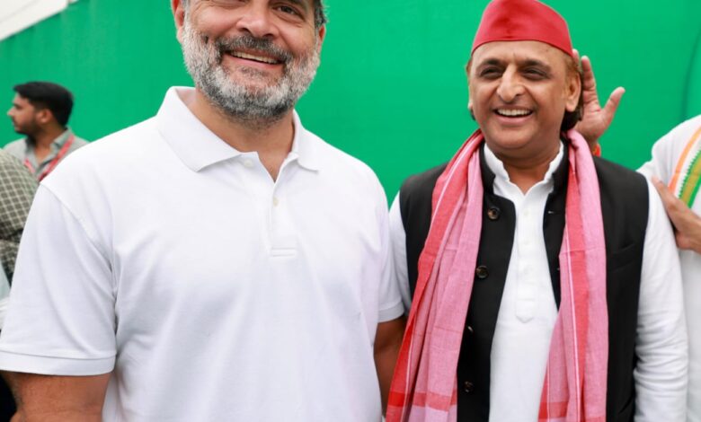 यूपी की राजनीति में बड़ा बदलाव, सपा कांग्रेस सीट बंटवारा, अखिलेश यादव रणनीति, यूपी चुनाव गठबंधन फार्मूला, कांग्रेस सीट मांग विवाद, यूपी में सपा की चुनावी रणनीति, बिहार परिणाम का प्रभाव यूपी राजनीति, UP politics big change, SP Congress seat sharing, Akhilesh Yadav strategy, UP election alliance formula, Congress seat demand dispute, SP election plan UP, Bihar election impact on UP politics, सपा कांग्रेस गठबंधन सीट फार्मूला, यूपी चुनाव सीट वितरण विवाद, अखिलेश यादव कांग्रेस रणनीति, यूपी राजनीतिक बदलाव विश्लेषण, यूपी विधानसभा चुनाव सीट समझौता, SP Congress alliance seat formula, UP election seat sharing dispute, Akhilesh Yadav Congress strategy, Uttar Pradesh political analysis, UP assembly seat settlement,