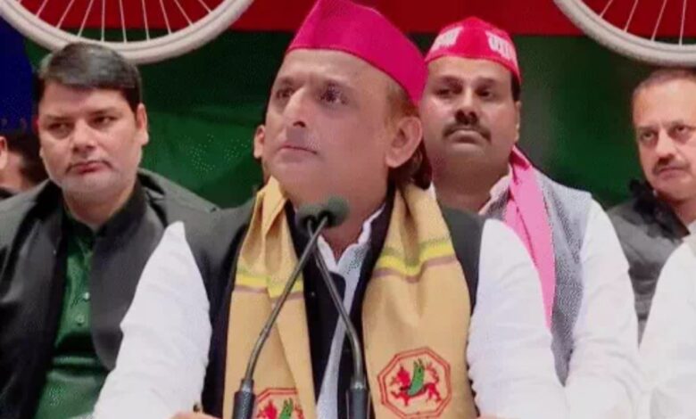 BJP ने संविधान को ठेस पहुंचाई, अखिलेश यादव बयान, SIR विवाद, मताधिकार खतरे में, संविधान दिवस राजनीतिक बयान, भाजपा पर आरोप, सपा vs भाजपा, उत्तर प्रदेश राजनीति, अखिलेश यादव न्यूज, संविधान दिवस 2025,, BJP insulted Constitution, Akhilesh Yadav statement, SIR controversy, voting rights danger, Constitution Day news, BJP allegations, SP vs BJP politics, Uttar Pradesh politics, Akhilesh Yadav news, Indian politics 2025,, अखिलेश यादव भाजपा हमला, संविधान ठेस विवाद, SIR मामला, वोट अधिकार संकट, संविधान दिवस अखिलेश,, Akhilesh targets BJP, Constitution damage issue, SIR matter, voting rights issue, Constitution Day remark,, #BJPनेसंविधानकोठेसपहुंचाई, #AkhileshYadav, #ConstitutionDay2025, #SIRControversy, #VotingRights, #UPPolitics, #IndianPolitics, #SPvsBJP, #AmbedkarConstitution,