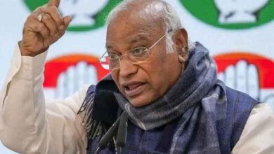 खड़गे BJP वोटर चोरी बयान, मल्लिकार्जुन खड़गे BJP आरोप, BJP वोट चोरी विवाद, SIR सिस्टम विवाद, BLO आत्महत्या मामला, पोलिंग अफसर दबाव, चुनाव आयोग पर सवाल, कांग्रेस BJP हमला, भारतीय राजनीति विवाद, नोटबंदी और लॉकडाउन तुलना, Kharge BJP voter fraud statement, Mallikarjun Kharge attacks BJP, BJP voter manipulation allegation, SIR system controversy, BLO suicide pressure issue, Election Commission criticism, Congress vs BJP politics, Indian voter list issues, Election worker stress India, Kharge compares SIR to demonetisation, मल्लिकार्जुन खड़गे बयान फोटो, खड़गे BJP आरोप तस्वीर, वोटर लिस्ट विवाद इमेज, BLO पोलिंग अफसर तनाव फोटो, चुनाव आयोग विवाद चित्र, Kharge statement image, BJP voter fraud allegation photo, Election list dispute picture, Polling officer stress image, Election Commission criticism photo, #Kharge, #Congress, #BJP, #VoterFraud, #ElectionCommission, #IndianPolitics, #SIRSystem, #BLO #PollingOfficer, #PoliticalNews,