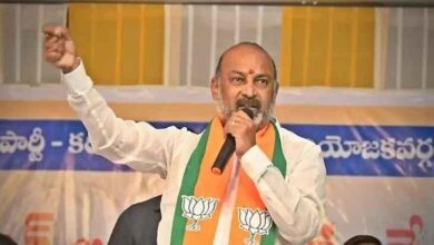 BJP समर्थित उम्मीदवारों को चुनें 10 लाख रुपये, संजय कुमार बयान, करीमनगर पंचायत चुनाव, ग्रामीण निकाय चुनाव तेलंगाना, BJP सरपंच चुनाव घोषणा, गांव विकास फंड BJP, Choose BJP supported candidates get 10 lakh, Sanjay Kumar announcement, Karimnagar panchayat elections, Telangana rural polls BJP, Village development fund BJP, BJP sarpanch support offer, संजय कुमार बीजेपी बयान फोटो, BJP पंचायत चुनाव एलान इमेज, करीमनगर ग्रामीण सभा तस्वीर, गांव विकास फंड घोषणा चित्र, Sanjay Kumar BJP announcement image, Karimnagar rural meeting photo, BJP supported candidate speech visual, Village development fund graphic, #BJP, #Karimnagar, #RuralElections, #PanchayatPolls, #SanjayKumar, #VillageDevelopment, #BJPAnnouncement, #TelanganaPolitics, #IndianPolitics, #BreakingNews,