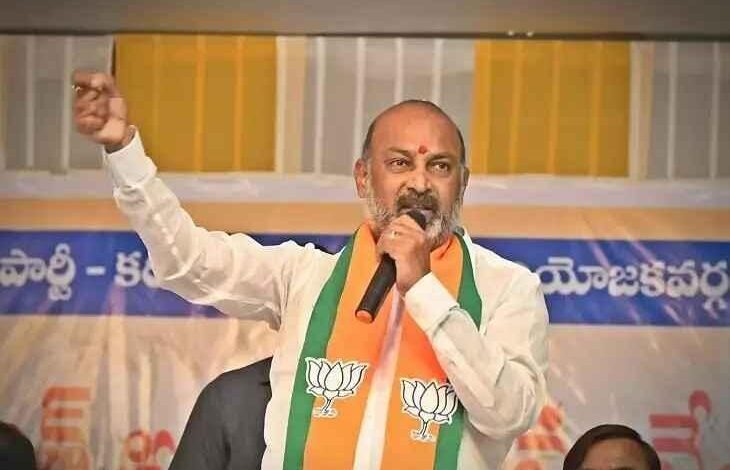 BJP समर्थित उम्मीदवारों को चुनें 10 लाख रुपये, संजय कुमार बयान, करीमनगर पंचायत चुनाव, ग्रामीण निकाय चुनाव तेलंगाना, BJP सरपंच चुनाव घोषणा, गांव विकास फंड BJP, Choose BJP supported candidates get 10 lakh, Sanjay Kumar announcement, Karimnagar panchayat elections, Telangana rural polls BJP, Village development fund BJP, BJP sarpanch support offer, संजय कुमार बीजेपी बयान फोटो, BJP पंचायत चुनाव एलान इमेज, करीमनगर ग्रामीण सभा तस्वीर, गांव विकास फंड घोषणा चित्र, Sanjay Kumar BJP announcement image, Karimnagar rural meeting photo, BJP supported candidate speech visual, Village development fund graphic, #BJP, #Karimnagar, #RuralElections, #PanchayatPolls, #SanjayKumar, #VillageDevelopment, #BJPAnnouncement, #TelanganaPolitics, #IndianPolitics, #BreakingNews,