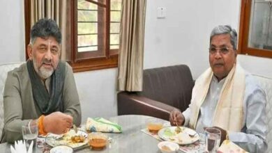 सिद्धारमैया और डीके सुलह, कर्नाटक राजनीति विवाद, कांग्रेस कर्नाटक संकट, डीके शिवकुमार सीएम पद, सिद्धारमैया डीके बैठक, कर्नाटक 2028 चुनाव रणनीति, कर्नाटक कांग्रेस मतभेद, CM सिद्धारमैया ताज़ा खबर, डीके शिवकुमार बयान, Siddaramaiah DK reconciliation, Karnataka political crisis, Congress Karnataka dispute, DK Shivakumar CM issue, Siddaramaiah DK meeting, Karnataka election strategy 2028, Congress leadership Karnataka, political updates Karnataka, सिद्धारमैया फोटो, डीके शिवकुमार फोटो, कर्नाटक कांग्रेस मीटिंग, कर्नाटक सीएम विवाद तस्वीर, कांग्रेस नेताओं की बैठक इमेज, Siddaramaiah image, DK Shivakumar image, Karnataka Congress meeting photo, CM issue Karnataka picture, political leaders meeting photo, #Siddaramaiah, #DKShivakumar, #KarnatakaPolitics, #Congress, #KarnatakaNews, #PoliticalUpdate, #CMKarnataka, #IndianPolitics, #BreakingNews,