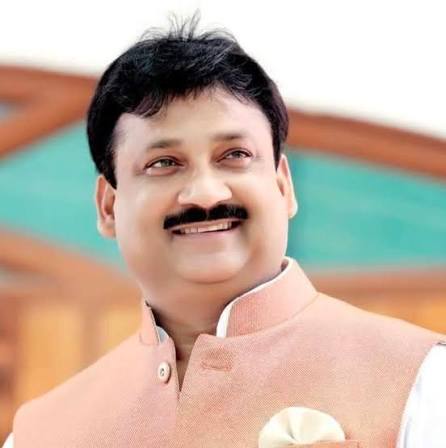 पूर्व सपा विधायक सरेंडर, झांसी कोर्ट न्यूज, गरौठा विधायक विवाद, पुलिस कार्रवाई झांसी, संपत्ति कुर्क, Former SP MLA Jhansi, Court surrender India, Police action UP,झांसी की कोर्ट में पूर्व सपा विधायक ने क्यों किया सरेंडर, दीपनारायण सिंह यादव खबर, झांसी सपा नेता सरेंडर, गरौठा विधायक मामला, 20 करोड़ संपत्ति कुर्क, Jhansi court surrender news, Former SP MLA surrender, Dipnarayan Singh Yadav case, Jhansi crime news,झांसी जिला अपराध समाचार, उत्तर प्रदेश राजनीतिक अपराध खबर, गरौठा विधानसभा न्यूज, पूर्व विधायक विवाद, पुलिस कार्रवाई खबर, Jhansi district crime news, Uttar Pradesh political crime, Former MLA legal case, UP law and order news,#JhansiNews, #SPMLA, #DipnarayanSinghYadav, #CourtSurrender, #UPCrime, #GarothaVidhanSabha, #PoliticalCrime, #BreakingNews, #UttarPradesh, #PoliceAction,