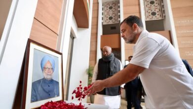 CWC बैठक, कांग्रेस कार्यसमिति बैठक, इंदिरा भवन दिल्ली, डॉ. मनमोहन सिंह श्रद्धांजलि, मल्लिकार्जुन खरगे, सोनिया गांधी, राहुल गांधी, दिल्ली राजनीतिक खबर,CWC Meeting, Congress Working Committee Meeting, Indira Bhawan Delhi, Manmohan Singh Tribute, Mallikarjun Kharge, Sonia Gandhi, Rahul Gandhi, Indian Politics News,CWC बैठक इंदिरा भवन, डॉ. मनमोहन सिंह श्रद्धांजलि, कांग्रेस नेता पुष्पांजलि,CWC Meeting Indira Bhawan, Manmohan Singh Tribute, Congress Leaders Floral Tribute,#CWC_बैठक, #CongressWorkingCommittee, #IndiraBhawan, #NewDelhi, #DelhiPolitics, #CongressNews, #ManmohanSingh, #MallikarjunKharge, #SoniaGandhi, #RahulGandhi, #PoliticalNewsIndia,