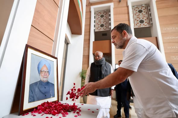 CWC बैठक, कांग्रेस कार्यसमिति बैठक, इंदिरा भवन दिल्ली, डॉ. मनमोहन सिंह श्रद्धांजलि, मल्लिकार्जुन खरगे, सोनिया गांधी, राहुल गांधी, दिल्ली राजनीतिक खबर,CWC Meeting, Congress Working Committee Meeting, Indira Bhawan Delhi, Manmohan Singh Tribute, Mallikarjun Kharge, Sonia Gandhi, Rahul Gandhi, Indian Politics News,CWC बैठक इंदिरा भवन, डॉ. मनमोहन सिंह श्रद्धांजलि, कांग्रेस नेता पुष्पांजलि,CWC Meeting Indira Bhawan, Manmohan Singh Tribute, Congress Leaders Floral Tribute,#CWC_बैठक, #CongressWorkingCommittee, #IndiraBhawan, #NewDelhi, #DelhiPolitics, #CongressNews, #ManmohanSingh, #MallikarjunKharge, #SoniaGandhi, #RahulGandhi, #PoliticalNewsIndia,