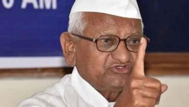 अन्ना हजारे आमरण अनशन, लोकायुक्त बिल महाराष्ट्र, अन्ना हजारे भूख हड़ताल, महाराष्ट्र सरकार लोकायुक्त कानून, भ्रष्टाचार विरोध आंदोलन, अन्ना हजारे latest news, लोकायुक्त एक्ट लागू, अन्ना हजारे आंदोलन, Anna Hazare hunger strike, Maharashtra Lokayukta Bill, Anna Hazare protest news, anti-corruption movement India, Lokayukta Act implementation, Anna Hazare latest update, Maharashtra political news, अन्ना हजारे फोटो, अन्ना हजारे अनशन इमेज, लोकायुक्त बिल अपडेट चित्र, महाराष्ट्र सरकार खबर फोटो, भूख हड़ताल आंदोलन visuals, Anna Hazare images, hunger strike visuals, Lokayukta bill graphics, Maharashtra politics photo, anti-corruption protest images, #अन्ना_हजारे, #लोकायुक्त_बिल, #महाराष्ट्र_सरकार, #भूखहड़ताल, #AnnaHazare, #LokayuktaBill, #MaharashtraPolitics, #AntiCorruption,