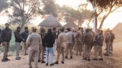 मथुरा में ठगों पर बड़ी रेड, मथुरा साइबर ठगी, मथुरा पुलिस छापेमारी, मथुरा मिनी जामताड़ा, यूपी साइबर अपराध, मथुरा ठगी गैंग, यूपी पुलिस कार्रवाई, देवसेरस गांव रेड, मोडसेरस छापेमारी, नगला मेव रेड, मंडौरा गांव पुलिस ऑपरेशन, Mathura big raid, Mathura cyber fraud, UP police raid, Mathura mini Jamtara, cyber crime UP, Mathura fraud gang arrest, Mathura police operation, UP cyber scam crackdown, Devseras raid, Modseras village raid, मथुरा पुलिस रेड की फोटो, गांव में छापेमारी की तस्वीर, साइबर ठगी गैंग गिरफ्तार फोटो, खेतों में छिपे आरोपी की तस्वीर, पुलिस पगडंडी से गांव पहुंची फोटो, Mathura police raid image, UP police operation photo, cyber fraud gang arrest image, village crackdown picture, police entering village via fields image, मथुरा जिला समाचार, उत्तर प्रदेश साइबर अपराध खबर, यूपी पुलिस रेड अपडेट, मथुरा गांव छापेमारी, ब्रज क्षेत्र क्राइम रिपोर्ट, Mathura district news, Uttar Pradesh cyber crime update, UP police raid news, Braj region crime report, UP district crime action, #MathuraRaid, #CyberFraud, #UPPolice, #MiniJamtara, #MathuraNews, #UPCrime, #CyberScam, #MathuraDistrict, #UPBreaking, #PoliceAction,
