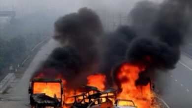 मथुरा यमुना एक्सप्रेस-वे हादसा, Mathura Yamuna Expressway Accident, मथुरा सड़क हादसा, Mathura Road Accident, यमुना एक्सप्रेसवे बस हादसा, Yamuna Expressway Bus Crash, उत्तर प्रदेश एक्सीडेंट न्यूज, UP Accident News, बलदेव थाना हादसा, Baldev Police Station Accident, कोहरा सड़क हादसा, Fog Accident India, मथुरा एक्सप्रेस-वे आग हादसा, Mathura Expressway Fire Accident, यमुना एक्सप्रेसवे बस जली, Burnt Bus Yamuna Expressway, मथुरा एक्सीडेंट रेस्क्यू, Mathura Accident Rescue, SDRF Rescue Operation UP, #MathuraAccident, #YamunaExpressway, #UPBreakingNews, #BusAccident, #RoadAccidentIndia, #CMYogi, #SDRF, #MathuraNews, #उत्तरप्रदेश, #मथुरा, #ब्रेकिंगन्यूज,