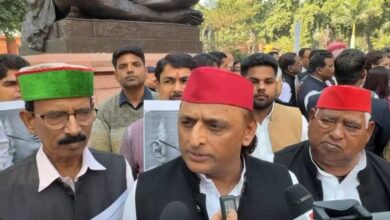 अखिलेश यादव BJP पर हमला, Akhilesh Yadav BJP Statement, Samajwadi Party News, Mahatma Gandhi Statement Akhilesh, BJP Name Change Politics, Indian Political News, Opposition Attacks BJP, Delhi Political Reaction, अखिलेश यादव बयान, Akhilesh Yadav Statement Delhi, सपा प्रमुख हमला, Samajwadi Party Chief Attack, महात्मा गांधी बयान राजनीति, #AkhileshYadav, #SamajwadiParty, #BJP, #IndianPolitics, #MahatmaGandhi, #NameChangePolitics, #PoliticalNews, #DelhiPolitics,
