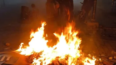 कुपवाड़ा सेना शिविर आग, सदाना सेक्टर सेना कैंप, कश्मीर सेना आगजनी, कुपवाड़ा आग की खबर, Kupwara Army Camp Fire, Kashmir Army Camp Fire News, Sadna Sector Fire Incident, Jammu Kashmir Breaking News,सेना शिविर में आग कुपवाड़ा, सदाना सेक्टर आगजनी, लकड़ी की बैरकें जलीं, दमकल गाड़ियां मौके पर, Kupwara Army Camp Fire Image, Kashmir Fire Incident Image,कुपवाड़ा, जम्मू-कश्मीर, सुरक्षा समाचार, सेना शिविर आग, सदाना सेक्टर, पुलिस जांच, Kupwara News, Jammu Kashmir Fire News, Army Camp Incident, Breaking Defence News, #Kupwara, #ArmyCampFire, #KashmirNews, #DefenceNews, #BreakingNews,