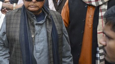 लालू यादव तेज प्रताप, दही चूड़ा भोज पटना, तेज प्रताप यादव वापसी, बिहार राजनीति, Lalu Yadav on Tej Pratap, Tej Pratap Yadav News, Bihar Politics Today, RJD Family Politics,लालू यादव तेज प्रताप फोटो, दही चूड़ा भोज पटना, राजद नेताओं की बैठक, Lalu Yadav Tej Pratap Meeting Image, Bihar Political Event Photo,#LaluYadav, #TejPratapYadav, #BiharPolitics, #RJDNews, #DahiChuraBhoj, #PatnaNews, #PoliticalUpdate, #FamilyPolitics, #IndiaPolitics,