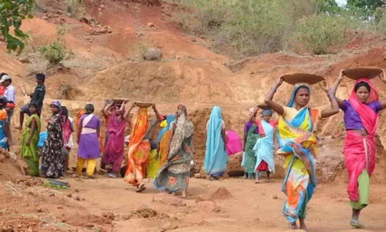 वीबी-जी राम जी योजना, ग्रामीण रोजगार योजना, 125 दिन रोजगार योजना, ग्रामीण मजदूरी भुगतान, उत्तर प्रदेश ग्रामीण योजना, Aligarh Rural Scheme, VB-G Ram Ji Yojana, Rural Employment Scheme India, Direct Benefit Transfer Labour Payment, Uttar Pradesh Government Scheme,वीबी-जी राम जी योजना फोटो, ग्रामीण मजदूर रोजगार, DBT मजदूरी भुगतान, Aligarh government scheme image, Rural employment symbolic image,अलीगढ़ रोजगार योजना, उत्तर प्रदेश ग्रामीण योजना, चौधरी लक्ष्मी नारायण, ग्रामीण विकास खबर, सरकारी योजना उत्तर प्रदेश, Aligarh News, UP Government Scheme, Rural Employment News, VB-G Ram Ji Yojana Update, #VBG_RamJiYojana, #RuralEmploymentUP, #AligarhNews, #GovernmentSchemeIndia,
