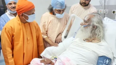 मुख्यमंत्री योगी आदित्यनाथ ने मेदांता अस्पताल में महंत नृत्य गोपाल दास का हालचाल जाना,CM Yogi Adityanath visits Medanta Hospital to meet Mahant Nritya Gopal Das,मुख्यमंत्री योगी आदित्यनाथ, महंत नृत्य गोपाल दास, मेदांता अस्पताल लखनऊ, राम जन्मभूमि न्यास अध्यक्ष, यूपी न्यूज, लखनऊ समाचार,CM Yogi Adityanath, Mahant Nritya Gopal Das, Medanta Hospital Lucknow, Ram Janmabhoomi Trust,सीएम योगी मेदांता अस्पताल, महंत नृत्य गोपाल दास स्वास्थ्य,CM Yogi Medanta Hospital, Mahant Nritya Gopal Das Health,मुख्यमंत्री योगी आदित्यनाथ, महंत नृत्य गोपाल दास, मेदांता अस्पताल लखनऊ, राम जन्मभूमि न्यास, अयोध्या समाचार, यूपी धार्मिक खबर, CM Yogi News, Medanta Hospital News, Lucknow News, UP News,
