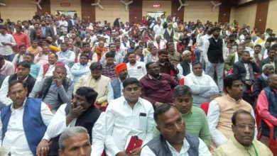 यूपी की सियासत में कुर्मी-लोध फैक्टर, कुर्मी बनाम लोध यूपी राजनीति, UP politics Kurmi Lodhi, BJP caste politics UP, Mahoba political news, Lucknow political meeting, OBC politics Uttar Pradesh, भाजपा जातीय राजनीति,लोध महासभा लखनऊ, कुर्मी लोध विवाद यूपी, स्वतंत्र देव सिंह, बृजभूषण राजपूत, BJP leaders meeting Lucknow, Lodhi community meeting UP,#UPPolitics, #KurmiLodhiFactor, #BJPUP, #LucknowNews, #MahobaNews, #CastePolitics, #UPPoliticalNews,