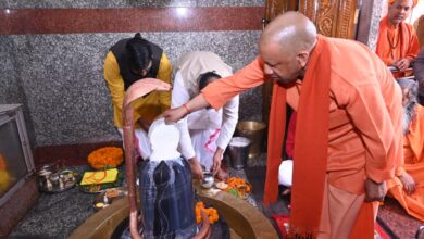 महाशिवरात्रि पर सीएम योगी, Mahashivratri CM Yogi Gorakhpur, गोरखनाथ मंदिर रुद्राभिषेक, Gorakhnath Temple Rudrabhishek News, गोरखपुर जनता दरबार, Gorakhpur Janata Darbar, यूपी मुख्यमंत्री समाचार, Uttar Pradesh CM News,सीएम योगी रुद्राभिषेक फोटो, CM Yogi Rudrabhishek Image, गोरखनाथ मंदिर पूजा फोटो, Gorakhnath Temple Puja Image, जनता दरबार गोरखपुर फोटो, Janata Darbar Gorakhpur Image,गोरखपुर जिला धार्मिक समाचार, उत्तर प्रदेश राजनीतिक खबर, UP CM Gorakhpur Visit News, Gorakhpur Temple Event 2026, जनता दरबार गोरखपुर प्रशासन, Uttar Pradesh Government Public Hearing News, महाशिवरात्रि 2026 गोरखपुर,