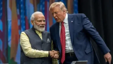अमेरिकी सुप्रीम कोर्ट टैरिफ फैसला 2026, ट्रंप टैरिफ विवाद, भारत की प्रतिक्रिया अमेरिकी कोर्ट, नई दिल्ली अंतरराष्ट्रीय आर्थिक खबर, US Supreme Court tariff ruling 2026, Donald Trump tariff case, India reaction on US tariff decision, Global trade policy news Delhi,डोनाल्ड ट्रंप फाइल फोटो, अमेरिकी सुप्रीम कोर्ट बिल्डिंग, भारत वाणिज्य मंत्रालय बयान, Trump tariff press conference image, US Supreme Court building photo, India commerce ministry Delhi,नई दिल्ली जिला अंतरराष्ट्रीय आर्थिक खबर, दिल्ली प्रदेश विदेश व्यापार समाचार, भारत वाणिज्य मंत्रालय नई दिल्ली, अमेरिकी सुप्रीम कोर्ट टैरिफ मामला, International Economic News Delhi India, US trade policy update Washington DC, Ministry of Commerce India Delhi statement, Global tariff dispute political news,#अमेरिकीसुप्रीमकोर्ट, #TrumpTariffCase, #IndiaReaction, #GlobalTradeNews, #DelhiPoliticalNews, #USSupremeCourt, #InternationalEconomy, #TariffRuling2026,