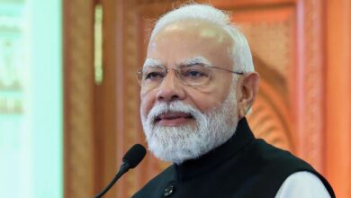नरेंद्र मोदी रिकॉर्ड, सबसे लंबे समय तक प्रधानमंत्री, पीएम मोदी 8931 दिन, पवन चामलिंग रिकॉर्ड, भारत राजनीति समाचार, Narendra Modi longest serving leader, PM Modi record India, longest serving head of government India, Indian political news 2026, New Delhi political update,PM मोदी फोटो, Narendra Modi image, Chamling photo, Indian politics image, Modi speech image, प्रधानमंत्री नरेंद्र मोदी तस्वीर,#NarendraModi, #PMModi, #PoliticalHistory, #IndiaPolitics, #BreakingNews, #ModiRecord, #LongestServingLeader, #NewDelhiNews,
