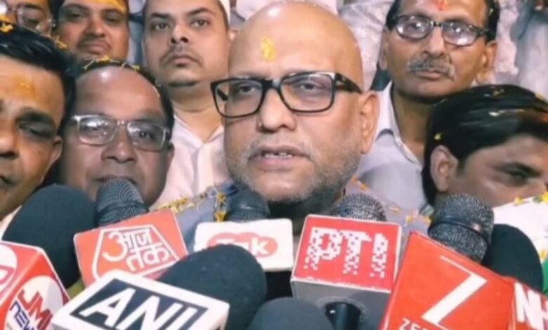 Kanpur political news, Ajay Rai statement Kanpur, UP Congress president Ajay Rai news, BJP attack Ajay Rai, election commission controversy India, UP politics news 2026, paper leak UP news, Kanpur Holi Milan program news, कानपुर राजनीतिक खबर, अजय राय बयान, यूपी कांग्रेस अध्यक्ष खबर, भाजपा पर हमला, दरोगा भर्ती विवाद खबर,Ajay Rai Kanpur visit, Congress leader Ajay Rai speech, election commission controversy India news, UP political statement news, Kanpur Holi Milan event, यूपी कांग्रेस नेता अजय राय, कानपुर कार्यक्रम खबर, भाजपा कांग्रेस राजनीति, यूपी चुनाव राजनीति खबर,#KanpurNews #UPPolitics #AjayRai #Congress #BJP #ElectionCommission #PoliticalNews #PaperLeak #UPNews #कानपुरखबर #यूपीराजनीति #अजय_राय #राजनीतिकखबर