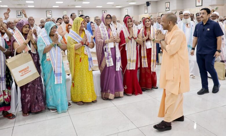 जेवर किसान पहली उड़ान, नोएडा एयरपोर्ट पहली फ्लाइट, नोएडा इंटरनेशनल एयरपोर्ट समाचार, जेवर एयरपोर्ट किसान, मुख्यमंत्री योगी आदित्यनाथ, गौतमबुद्ध नगर समाचार, उत्तर प्रदेश विकास परियोजना, जेवर एयरपोर्ट उद्घाटन, किसानों की हवाई यात्रा, यूपी इंफ्रास्ट्रक्चर न्यूज,Jewar Farmers First Flight, Noida International Airport First Flight, Noida Airport News, Jewar Airport Farmers, CM Yogi Adityanath News, Gautam Buddha Nagar News, Uttar Pradesh Development Project, Noida Airport Commercial Flights, Jewar Airport Inauguration, Farmers Air Travel India,जेवर गांव किसान, नोएडा एयरपोर्ट किसान यात्रा, योगी आदित्यनाथ किसान सम्मान, गौतमबुद्ध नगर एयरपोर्ट, पहली हवाई यात्रा किसान, एयरपोर्ट भूमि अधिग्रहण किसान, लखनऊ पहुंचे किसान, नोएडा एयरपोर्ट उद्घाटन कार्यक्रम,Jewar Village Farmers, Noida Airport Farmers Journey, Yogi Adityanath Farmers Meeting, Gautam Buddha Nagar Airport, First Air Travel Experience, Airport Land Acquisition Farmers, Lucknow Visit Farmers, Noida Airport Launch Event,#JewarAirport, #NoidaInternationalAirport, #NoidaAirport, #JewarFarmers, #CMYogiAdityanath, #UttarPradeshNews, #GautamBuddhaNagar, #AirportDevelopment, #FirstFlight, #FarmersSuccessStory, #UPInfrastructure, #LucknowNews, #IndiaAviation, #DevelopmentStory,