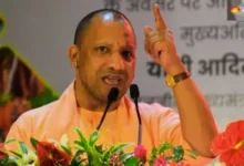 हाथरस सीएम योगी, अखिलेश यादव बयान, योगी आदित्यनाथ भाषण, हाथरस विकास परियोजना, यूपी विकास योजना, कृष्ण जन्मभूमि विवाद, रामलला बयान, उत्तर प्रदेश राजनीति, हाथरस खबर, सीएम योगी हाथरस दौरा,Hathras news, Yogi Adityanath speech Hathras, Akhilesh Yadav response, UP development projects, Uttar Pradesh politics 2026, Krishna Janmabhoomi issue, Ram Lalla Ayodhya reference, Hathras industrial development, double engine government UP, Hathras latest news,सीएम योगी हाथरस सभा, हाथरस विकास परियोजना उद्घाटन, अखिलेश यादव पर बयान, यूपी सरकार विकास कार्यक्रम, हाथरस औद्योगिक क्षेत्र,Yogi Adityanath Hathras rally, UP development project inauguration, Akhilesh Yadav political statement, Uttar Pradesh government event, Hathras industrial area development,#HathrasNews, #YogiAdityanath, #AkhileshYadav, #UPPolitics, #UttarPradeshNews, #DoubleEngineGovernment, #HathrasDevelopment, #KrishnaJanmabhoomi, #RamLalla, #HindiNews,
