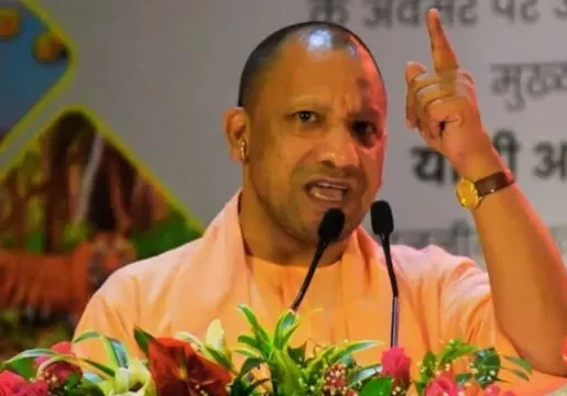हाथरस सीएम योगी, अखिलेश यादव बयान, योगी आदित्यनाथ भाषण, हाथरस विकास परियोजना, यूपी विकास योजना, कृष्ण जन्मभूमि विवाद, रामलला बयान, उत्तर प्रदेश राजनीति, हाथरस खबर, सीएम योगी हाथरस दौरा,Hathras news, Yogi Adityanath speech Hathras, Akhilesh Yadav response, UP development projects, Uttar Pradesh politics 2026, Krishna Janmabhoomi issue, Ram Lalla Ayodhya reference, Hathras industrial development, double engine government UP, Hathras latest news,सीएम योगी हाथरस सभा, हाथरस विकास परियोजना उद्घाटन, अखिलेश यादव पर बयान, यूपी सरकार विकास कार्यक्रम, हाथरस औद्योगिक क्षेत्र,Yogi Adityanath Hathras rally, UP development project inauguration, Akhilesh Yadav political statement, Uttar Pradesh government event, Hathras industrial area development,#HathrasNews, #YogiAdityanath, #AkhileshYadav, #UPPolitics, #UttarPradeshNews, #DoubleEngineGovernment, #HathrasDevelopment, #KrishnaJanmabhoomi, #RamLalla, #HindiNews,