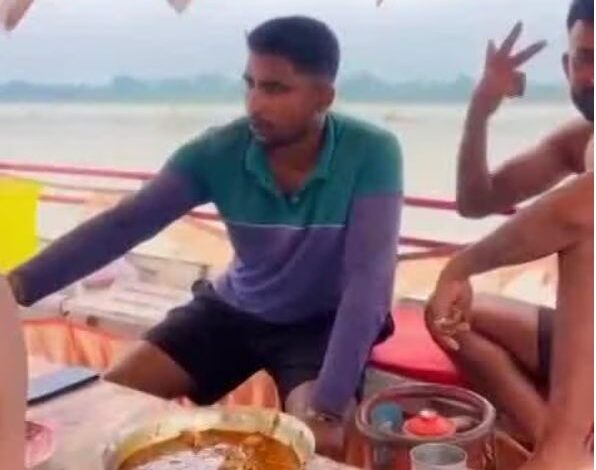 अयोध्या वायरल वीडियो, Ayodhya Viral Video, सरयू नदी वीडियो, सरयू नदी में पार्टी, गुप्तार घाट अयोध्या, अयोध्या समाचार, अयोध्या पुलिस कार्रवाई, राम नगरी अयोध्या, सरयू नदी खबर, यूपी क्राइम न्यूज, वायरल वीडियो यूपी, अयोध्या ब्रेकिंग न्यूज, कैंट थाना अयोध्या, उत्तर प्रदेश समाचार,Ayodhya Viral Video, Saryu River Viral Video, Guptar Ghat Ayodhya, Ayodhya News Today, Ayodhya Police Action, UP Viral Video, Saryu River News, Ayodhya Crime News, Uttar Pradesh Breaking News, Ram Nagari Ayodhya, Ayodhya Latest News,अयोध्या सरयू नदी वायरल वीडियो, गुप्तार घाट नाव पार्टी, सरयू नदी अयोध्या, अयोध्या पुलिस कार्रवाई, वायरल वीडियो आरोपी, राम नगरी खबर,Ayodhya Viral Video Today, Saryu River Beer Party Video, Guptar Ghat Video Viral, Ayodhya Police Arrest News, Ayodhya Breaking News Today, UP Viral Video News, Saryu River Incident, Ayodhya Latest Update,#Ayodhya #AyodhyaNews #SaryuRiver #GuptarGhat #ViralVideo #UPNews #BreakingNews #AyodhyaPolice #UttarPradesh #RamNagari #अयोध्या #सरयूनदी #गुप्तारघाट #उत्तरप्रदेश #वायरलवीडियो #ब्रेकिंगन्यूज,अयोध्या, उत्तर प्रदेश, गुप्तार घाट, कैंट थाना अयोध्या, सरयू नदी, राम नगरी अयोध्या, यूपी क्राइम न्यूज, धार्मिक स्थल समाचार, वायरल वीडियो, पुलिस कार्रवाई,