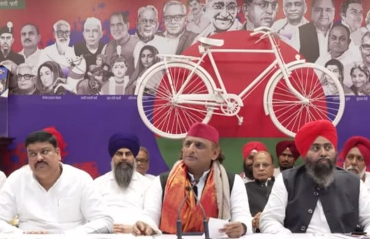 #AkhileshYadav, #SamajwadiParty, #UPPolitics, #BJPvsSP, #UttarPradeshNews, #CyberFraud, #DAPCrisis, #BundelkhandExpressway, #PoliticalNews, #Election2027, #LucknowNews, #SPNews,Akhilesh Yadav Photo, SP Press Conference, UP Politics News, BJP Criticism, Cyber Fraud Statement, Fertilizer Crisis India, Bundelkhand Expressway News, Lucknow News,अखिलेश यादव फोटो, सपा प्रेस कॉन्फ्रेंस, यूपी राजनीति, भाजपा पर हमला, साइबर फ्रॉड बयान, खाद संकट, बुंदेलखंड एक्सप्रेसवे विवाद, लखनऊ समाचार,Akhilesh Yadav, Akhilesh Yadav Statement, Samajwadi Party, SP Chief, BJP Attack, Uttar Pradesh Politics, UP Election 2027, Cyber Fraud in UP, DAP Fertilizer Crisis, Corruption in UP, Bundelkhand Expressway, Ram Mandir Politics, Lucknow Political News,अखिलेश यादव, अखिलेश यादव बयान, समाजवादी पार्टी, सपा अध्यक्ष, भाजपा पर हमला, यूपी राजनीति, उत्तर प्रदेश राजनीति, 2027 विधानसभा चुनाव, साइबर फ्रॉड यूपी, खाद संकट, डीएपी संकट, भ्रष्टाचार उत्तर प्रदेश, बुंदेलखंड एक्सप्रेसवे, राम मंदिर राजनीति, लखनऊ राजनीतिक समाचार,