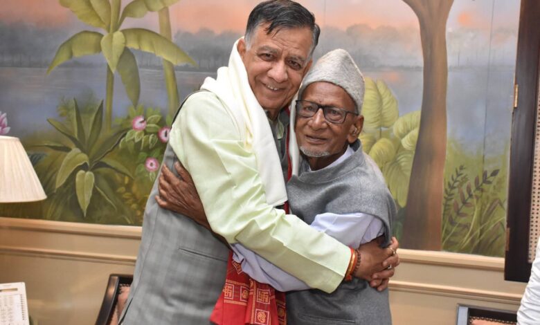 आलम बदी निधन, सपा विधायक आलम बदी, आजमगढ़ न्यूज, निजामाबाद विधायक निधन, उत्तर प्रदेश राजनीति खबर, यूपी विधानसभा समाचार, सपा विधायक की मौत, आजमगढ़ राजनीतिक खबर, समाजवादी पार्टी न्यूज, यूपी ब्रेकिंग न्यूज, सतीश महाना शोक संदेश, आजमगढ़ ताजा खबर,Alam Badi Death News, SP MLA Alam Badi Passed Away, Azamgarh News Today, Nizamabad MLA Death News, Uttar Pradesh Politics News, UP Assembly News, Samajwadi Party MLA Death, Azamgarh Breaking News, UP Latest News, Satish Mahana Condolence, Uttar Pradesh Breaking News,आलम बदी, Alam Badi MLA, Alam Badi Death, Azamgarh MLA News, Nizamabad Assembly News, SP Leader Death News, Uttar Pradesh Latest Political News, UP Politics Today, Samajwadi Party News, Azamgarh Breaking News, UP Vidhan Sabha News, Senior MLA Death News, Uttar Pradesh Assembly Speaker Satish Mahana, Azamgarh Uttar Pradesh,Alam Badi SP MLA Photo, Azamgarh Nizamabad MLA Alam Badi, Uttar Pradesh Assembly MLA Alam Badi, Samajwadi Party Leader Alam Badi Death, Satish Mahana Condolence Message,#AlamBadi #AlamBadiDeath #AzamgarhNews #NizamabadNews #SPMLA #SamajwadiParty #UttarPradeshPolitics #UPNews #UPAssembly #BreakingNews #AzamgarhBreaking #PoliticalNews #HindiNews, #LucknowNews, #UPLatestNews, #UttarPradeshNews,