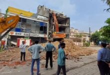लखनऊ अग्निकांड, Lucknow Fire Tragedy, अलीगंज आग, एलडीए ध्वस्तीकरण, अवैध इमारत, बुलडोजर कार्रवाई, लखनऊ समाचार, अलीगंज समाचार, उत्तर प्रदेश समाचार, अग्निकांड, एसआईटी जांच, योगी आदित्यनाथ, अपराध समाचार, स्थानीय खबर,Lucknow Fire Tragedy, Aliganj Fire, LDA Demolition, Illegal Building Demolition, Lucknow News, Uttar Pradesh News, Bulldozer Action, Fire Accident Lucknow, SIT Investigation, Yogi Adityanath, Crime News, Local News India,Lucknow Fire Photos, Aliganj Building Demolition, LDA Bulldozer, Illegal Building, Fire Accident Site, Lucknow Police, Demolition Drive, Uttar Pradesh News, Bulldozer Action,Lucknow Fire Tragedy, Aliganj Building Demolition, LDA Action, Lucknow Fire News, Illegal Commercial Complex, Yogi Adityanath News, SIT Investigation, Lucknow Local News, Uttar Pradesh News, लखनऊ अग्निकांड, अलीगंज, एलडीए, अवैध इमारत, बुलडोजर कार्रवाई, उत्तर प्रदेश, लखनऊ समाचार, स्थानीय खबर,#LucknowFire #LucknowFireTragedy #Aliganj #LDA #BulldozerAction #LucknowNews #UttarPradesh #FireAccident #SIT #BreakingNews #NationalPrastavana #लखनऊ_अग्निकांड #अलीगंज #एलडीए #बुलडोजर_कार्रवाई #उत्तर_प्रदेश #लखनऊ_समाचार #स्थानीय_समाचार ,