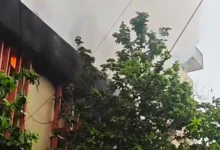 #LucknowFire, #JawaharBhawan, #LucknowNews, #BreakingNews, #FireIncident, #UttarPradesh, #FireBrigade, #LucknowBreaking, #GovernmentBuildingFire, #FoodDepartment, #UPNews, #LucknowDistrict, #EmergencyResponse, #RescueOperation, #FireNews,Jawahar Bhawan Fire Images, Lucknow Fire Photos, Fire Brigade Lucknow, Government Building Fire, Fourth Floor Fire, Food Department Office Fire, Smoke Cloud Lucknow, Rescue Operation Lucknow, Fire News Images,Lucknow Fire News, Jawahar Bhawan Fire, Lucknow Breaking News, Jawahar Bhawan Lucknow, Food and Civil Supplies Department Fire, Fire in Government Building, Fire Brigade Lucknow, Lucknow Today News, Uttar Pradesh News, Lucknow District News, UP Fire News, Lucknow Live Updates,लखनऊ आग, जवाहर भवन आग, जवाहर भवन लखनऊ, लखनऊ फायर न्यूज, खाद्य एवं रसद विभाग आग, लखनऊ ब्रेकिंग न्यूज, चौथी मंजिल आग, दमकल विभाग लखनऊ, फायर ब्रिगेड लखनऊ, लखनऊ प्रशासन, उत्तर प्रदेश समाचार, लखनऊ जिला, सरकारी भवन में आग, लखनऊ ताजा खबर, उत्तर प्रदेश ब्रेकिंग न्यूज,