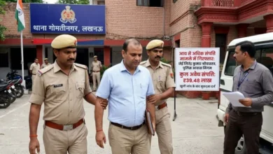 लखनऊ, Lucknow Uttar Pradesh, उत्तर प्रदेश, UP News, Lucknow Crime News, UP Corruption News, Police Awas Nigam Uttar Pradesh, UP Vigilance News, भ्रष्टाचार निवारण संगठन उत्तर प्रदेश, सरकारी कर्मचारी FIR, आय से अधिक संपत्ति मामला, Lucknow Breaking News, Uttar Pradesh Government Action, Lucknow Administrative News, JE Corruption Case, UP Anti Corruption Drive,