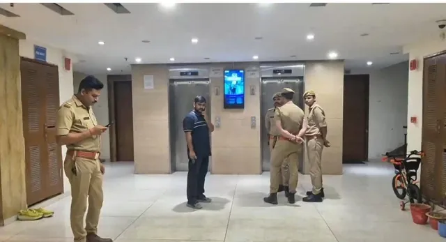 Lucknow Crime News, Omaxe Residency Lucknow, Fake Call Center, Cyber Crime Lucknow, Lucknow Police Action, Crime Branch Lucknow, Sushant Golf City Police, Call Center Fraud, Online Fraud, Cyber Crime Uttar Pradesh, Shahid Path Lucknow,#LucknowCrime #CyberCrime #LucknowPolice #FakeCallCenter #OmaxeResidency #UPCrime #OnlineFraud #CrimeNews #LucknowNews #UttarPradesh #BreakingNews #CyberFraud #PoliceAction #HindiNews,Lucknow Crime News Today, Fake Call Center Lucknow, Cyber Crime News UP, Lucknow Police Latest Action, Omaxe Residency News, Online Fraud Case, UP Crime News, Sushant Golf City News, Breaking News Lucknow,लखनऊ क्राइम न्यूज, ओमेक्स रेजीडेंसी लखनऊ, फर्जी कॉल सेंटर, साइबर ठगी लखनऊ, लखनऊ पुलिस कार्रवाई, क्राइम ब्रांच लखनऊ, सुशांत गोल्फ सिटी पुलिस, कॉल सेंटर फ्रॉड, ऑनलाइन ठगी, साइबर अपराध उत्तर प्रदेश, शहीद पथ लखनऊ, यूपी क्राइम न्यूज,
