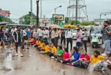 लखनऊ छात्रा प्रदर्शन, Lucknow Gen Alpha Protest, Lucknow Student Protest, जयप्रकाश नारायण सर्वोदय विद्यालय, सर्वोदय विद्यालय लखनऊ, शिक्षकों की कमी लखनऊ, Lucknow school protest, Lucknow students protest, बालागंज चौराहा प्रदर्शन, दुबग्गा छात्रा प्रदर्शन, लखनऊ स्कूल में शिक्षकों की कमी, UP School Education News, Lucknow Education News, Uttar Pradesh Education News, student road blockade Lucknow, school students protest Lucknow, Lucknow latest news,लखनऊ Gen Alpha प्रदर्शन, लखनऊ में छात्राओं का प्रदर्शन, Lucknow Gen Alpha protest today, Lucknow students protest today, Lucknow school students road protest, जयप्रकाश नारायण सर्वोदय विद्यालय लखनऊ, पारा सर्वोदय विद्यालय प्रदर्शन, दुबग्गा बाईपास जाम, बालागंज चौराहा जाम, लखनऊ शिक्षकों की कमी, स्कूल में फिजिक्स के शिक्षक नहीं, स्कूल में केमिस्ट्री के शिक्षक नहीं, छात्राओं ने सड़क जाम किया, Lucknow breaking news, Lucknow education breaking news, UP school protest, Uttar Pradesh student protest ,#LucknowGenAlpha #GenAlphaProtest #LucknowProtest #LucknowNews #LucknowBreakingNews #StudentProtest #SchoolProtest #EducationNews #LucknowEducation #SarvodayaVidyalaya #Balaganj #Dubbaga #UPNews #UPEducation #UttarPradeshNews #StudentProtestLucknow,