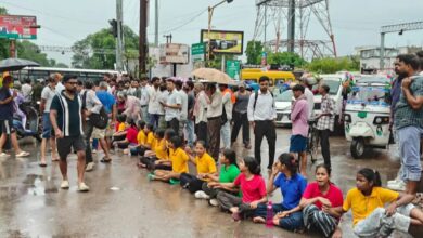 लखनऊ छात्रा प्रदर्शन, Lucknow Gen Alpha Protest, Lucknow Student Protest, जयप्रकाश नारायण सर्वोदय विद्यालय, सर्वोदय विद्यालय लखनऊ, शिक्षकों की कमी लखनऊ, Lucknow school protest, Lucknow students protest, बालागंज चौराहा प्रदर्शन, दुबग्गा छात्रा प्रदर्शन, लखनऊ स्कूल में शिक्षकों की कमी, UP School Education News, Lucknow Education News, Uttar Pradesh Education News, student road blockade Lucknow, school students protest Lucknow, Lucknow latest news,लखनऊ Gen Alpha प्रदर्शन, लखनऊ में छात्राओं का प्रदर्शन, Lucknow Gen Alpha protest today, Lucknow students protest today, Lucknow school students road protest, जयप्रकाश नारायण सर्वोदय विद्यालय लखनऊ, पारा सर्वोदय विद्यालय प्रदर्शन, दुबग्गा बाईपास जाम, बालागंज चौराहा जाम, लखनऊ शिक्षकों की कमी, स्कूल में फिजिक्स के शिक्षक नहीं, स्कूल में केमिस्ट्री के शिक्षक नहीं, छात्राओं ने सड़क जाम किया, Lucknow breaking news, Lucknow education breaking news, UP school protest, Uttar Pradesh student protest ,#LucknowGenAlpha #GenAlphaProtest #LucknowProtest #LucknowNews #LucknowBreakingNews #StudentProtest #SchoolProtest #EducationNews #LucknowEducation #SarvodayaVidyalaya #Balaganj #Dubbaga #UPNews #UPEducation #UttarPradeshNews #StudentProtestLucknow,