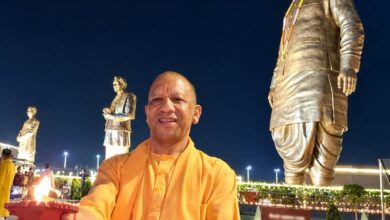 पीएम मोदी 76वां जन्मदिन, PM Modi Birthday, लखनऊ राष्ट्र प्रेरणा स्थल, राष्ट्र प्रेरणा स्थल लखनऊ, साढ़े तीन लाख दीये, 3.5 लाख दीये, सीएम योगी, योगी आदित्यनाथ, नरेंद्र मोदी जन्मदिन, आशीर्वाद का दीया, सेवा संकल्प अभियान, लखनऊ न्यूज, उत्तर प्रदेश न्यूज, पीएम मोदी जन्मदिन समारोह, राष्ट्र प्रेरणा स्थल दीपोत्सव, 5000 मीटर दीप श्रृंखला, राम मंदिर दीप आकृति, PM Modi 76th Birthday, PM Modi Birthday 2026, Rashtra Prerna Sthal Lucknow, 3.5 lakh diyas Lucknow, CM Yogi Adityanath, Ashirwad Ka Diya, Seva Sankalp Abhiyan, Narendra Modi birthday celebration, Lucknow PM Modi birthday, Rashtra Prerna Sthal lights, 5000 metre diya chain, Uttar Pradesh news,#PMModi #PMModiBirthday #NarendraModi #CMYogi #YogiAdityanath #Lucknow #RashtraPrernaSthal #AshirwadKaDiya #SevaSankalpAbhiyan #UttarPradesh #LucknowNews #UPNews
