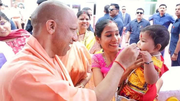 राष्ट्रीय पोषण माह, राष्ट्रीय पोषण माह 2026, वाराणसी में राष्ट्रीय पोषण माह, सीएम योगी राष्ट्रीय पोषण माह, योगी आदित्यनाथ वाराणसी, वाराणसी पोषण अभियान, पोषण माह वाराणसी, आंगनबाड़ी केंद्र, आंगनबाड़ी कार्यकर्ता, बच्चों का पोषण, गर्भवती महिलाओं का पोषण, मातृ एवं शिशु पोषण, पोषण जागरूकता अभियान, उत्तर प्रदेश पोषण अभियान, यूपी समाचार, वाराणसी समाचार, काशी समाचार, महिला एवं बाल विकास विभाग, सरकारी योजना, स्वास्थ्य समाचार, National Nutrition Month, National Nutrition Month 2026, Poshan Maah 2026, Poshan Maah Varanasi, CM Yogi Adityanath Varanasi, Yogi Adityanath, Varanasi Nutrition Campaign, Anganwadi Centres, Anganwadi Workers, Child Nutrition, Nutrition for Pregnant Women, Maternal Nutrition, Child Health, Nutrition Awareness Campaign, Uttar Pradesh Nutrition Campaign, UP News, Varanasi News, Kashi News, Women and Child Development Department, Government Scheme, Health News,