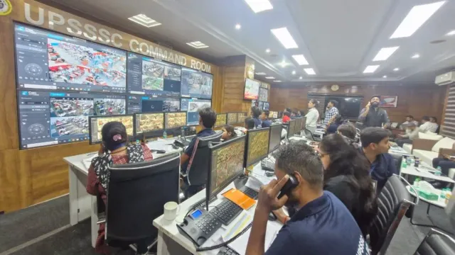 यूपी पीईटी 2026, यूपी पीईटी परीक्षा, यूपीएसएसएससी पीईटी, पीईटी 2026 परीक्षा तिथि, यूपी पीईटी परीक्षा केंद्र, पीईटी में नकल रोकने के उपाय, एआई चश्मे की जांच, ब्लूटूथ डिवाइस पर प्रतिबंध, उत्तर प्रदेश परीक्षा अपडेट, 35 लाख अभ्यर्थी, लखनऊ शिक्षा समाचार,UP PET 2026, UPSSSC PET Exam 2026, UP PET exam date, UP PET 2026 latest news, UPSSSC PET exam centres, AI glasses checking, Bluetooth devices in exam, UP PET exam security, Uttar Pradesh exam news, PET exam candidates,#UPPET2026, #UPSSSC, #PETExam, #UPPETExam, #UttarPradeshNews, #LucknowNews, #ExamUpdate, #CompetitiveExams, #EducationNews, #PET2026,