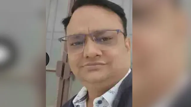 केजीएमयू नर्सिंग अधीक्षक लापता, पवन गर्ग लापता, पवन गर्ग केस, KGMU नर्सिंग अधीक्षक मामला, लखनऊ क्राइम न्यूज, केजीएमयू न्यूज, इटौंजा शराब पार्टी विवाद, लुधौली गांव मामला, पवन गर्ग कार सीतापुर, घाघरा नदी में तलाश, सीतापुर क्राइम न्यूज, बहराइच घाघरा नदी, लखनऊ पुलिस, KGMU Lucknow, KGMU Nursing Superintendent Missing, Pawan Garg Missing, Pawan Garg Case, KGMU Lucknow News, Lucknow Crime News, KGMU Nursing Superintendent Case, Itaunja Crime News, Pawan Garg Car Found in Sitapur, Ghaghra River Search, Sitapur Crime News, Bahraich Ghaghra River, Lucknow Police,#KGMU #PawanGarg #KGMUNews #LucknowNews #LucknowCrime #Itaunja #SitapurNews #BahraichNews #GhaghraRiver #MissingCase #CrimeNews #UPNews ,